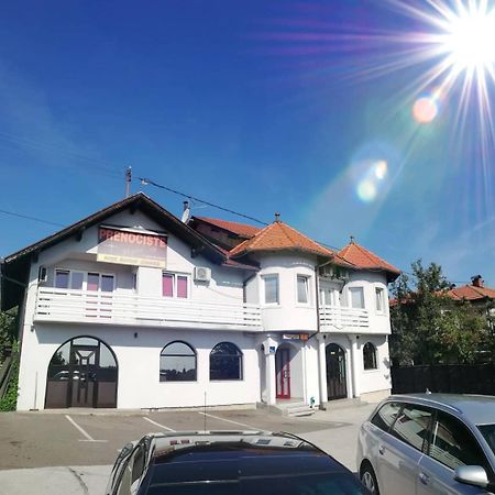 Prenociste Samir Hotel Gradacac Ngoại thất bức ảnh
